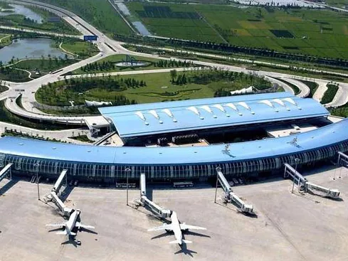 Por que os cadros de aceiro son populares no deseño da terminal do aeroporto?